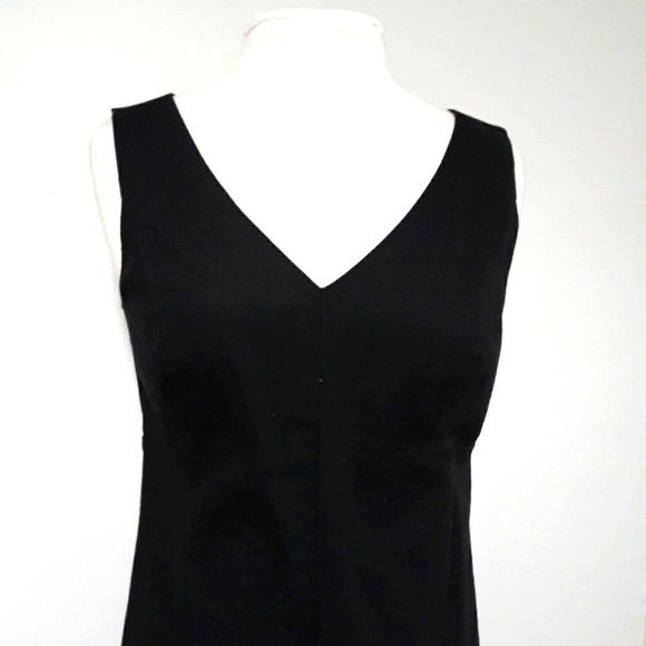 Talbots sleeveless V collar lining black dress size 8. - Picture 2 of 9